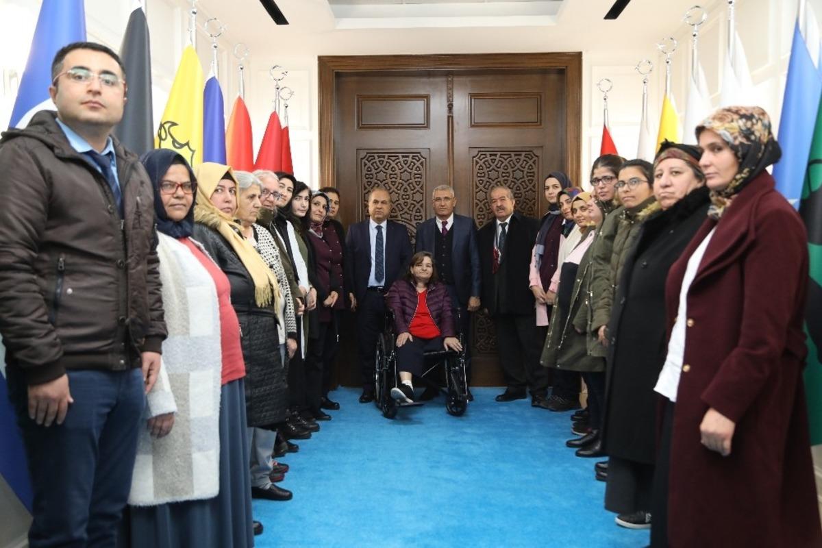 Engelli bireylerden Başkan G&uuml;der&rsquo;e ziyaret