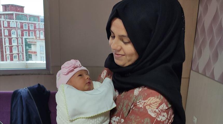 Şehit Uzman Onbaşı Mehmet Acar'ın bebeğine vasiyet ettiği isim verildi