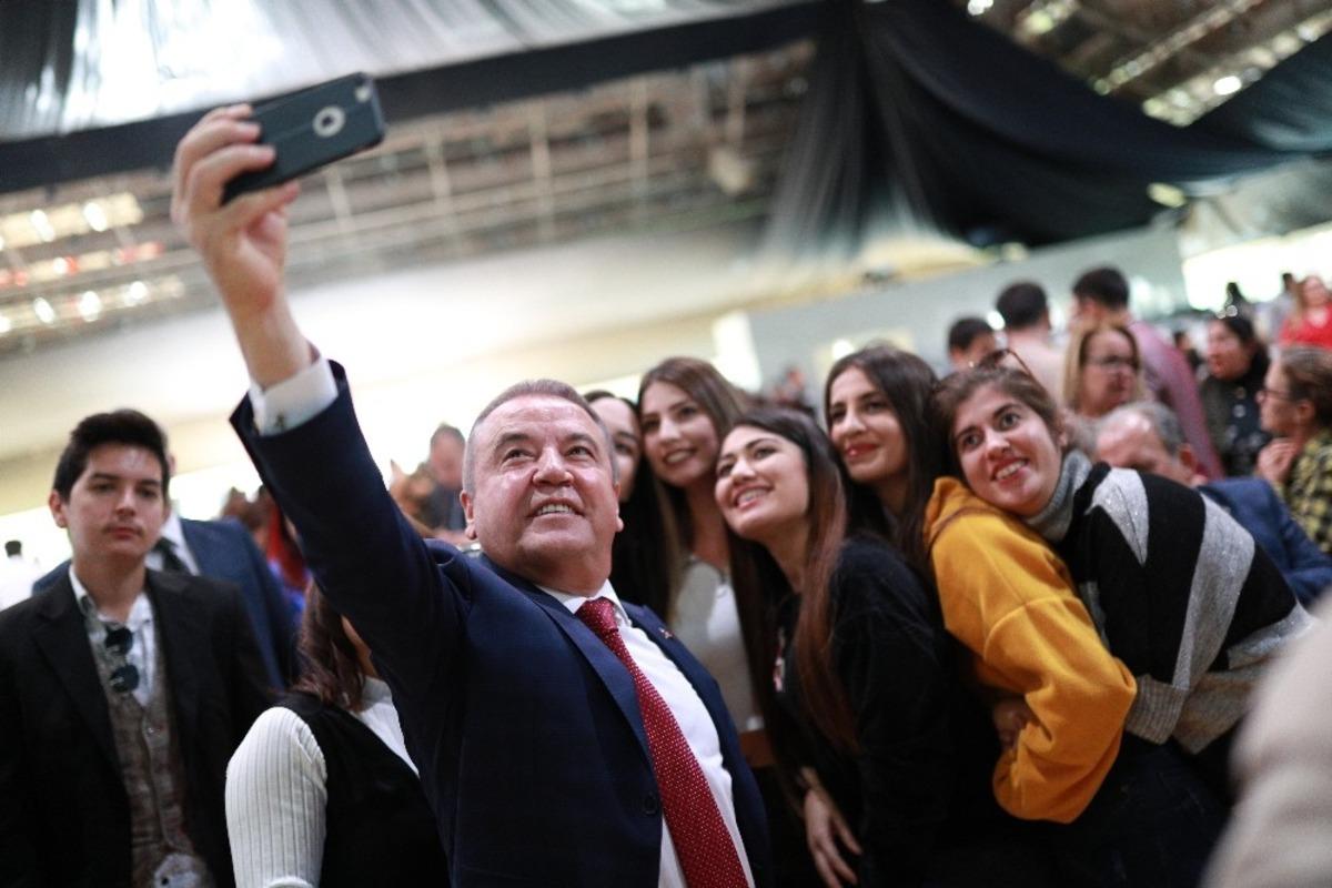 Başkan B&ouml;cek engelli bireylerle bir araya geldi
