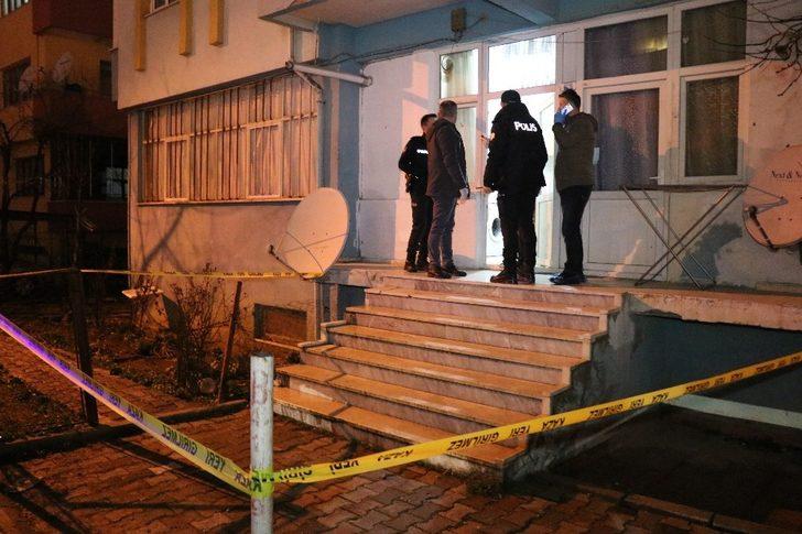 Eşini 32 yerinden bıçaklayarak öldürmüştü! Mahkemede şoke eden ifade G1