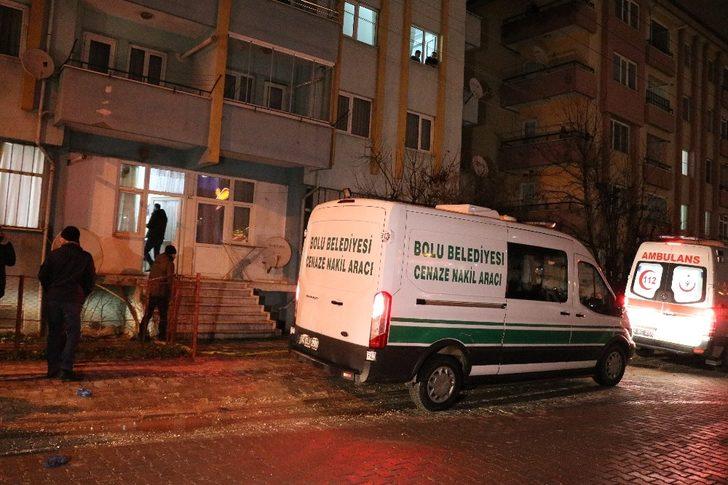 Eşini 32 yerinden bıçaklayarak öldürmüştü! Mahkemede şoke eden ifade G2