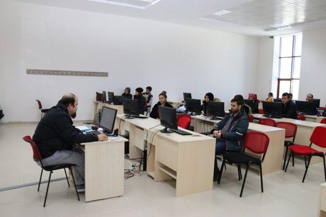 Ortaokul öğretmenlerine NEVÜ’de “Web Tasarımı ve Programcılığı Kursu”