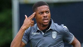 Fenerbahçe ve Galatasaray, Chuba Akpom için karşı karşıya