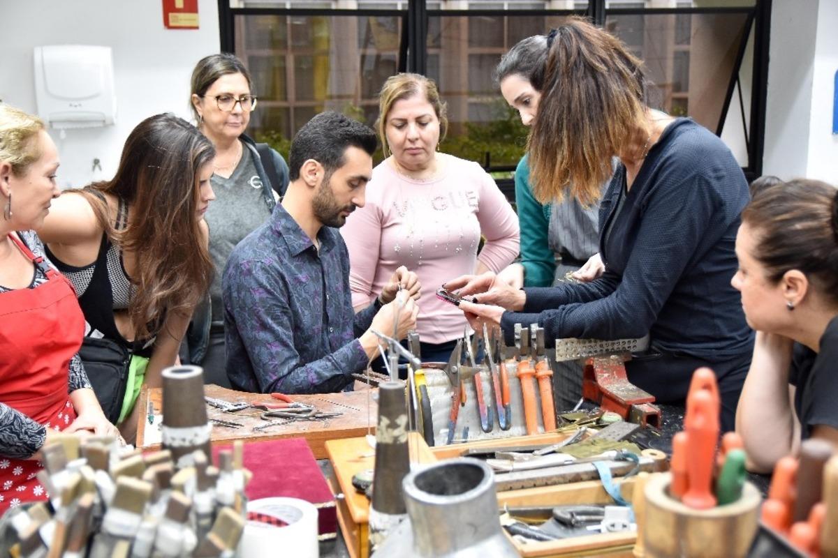 Brezilya&rsquo;da T&uuml;rk takı tasarımı ve ebru sanatını tanıttı
