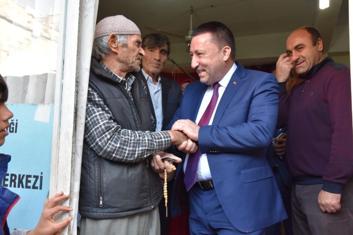 Kadınlar el emeği g&ouml;z nuru halılar dokuyacak