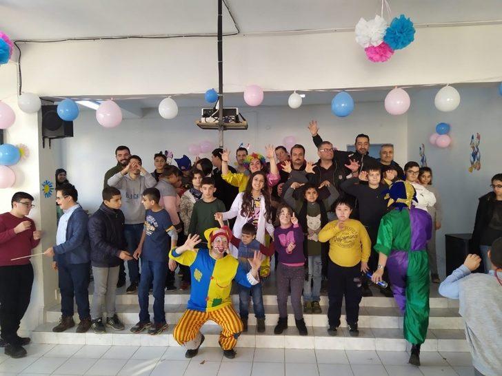 Salihlili Beşiktaşlılardan engellileri mutlu eden etkinlik G3