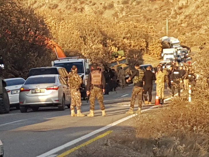Tunceli'de askerleri taşıyan zırhlı araç devrildi! Yaralılar var G2