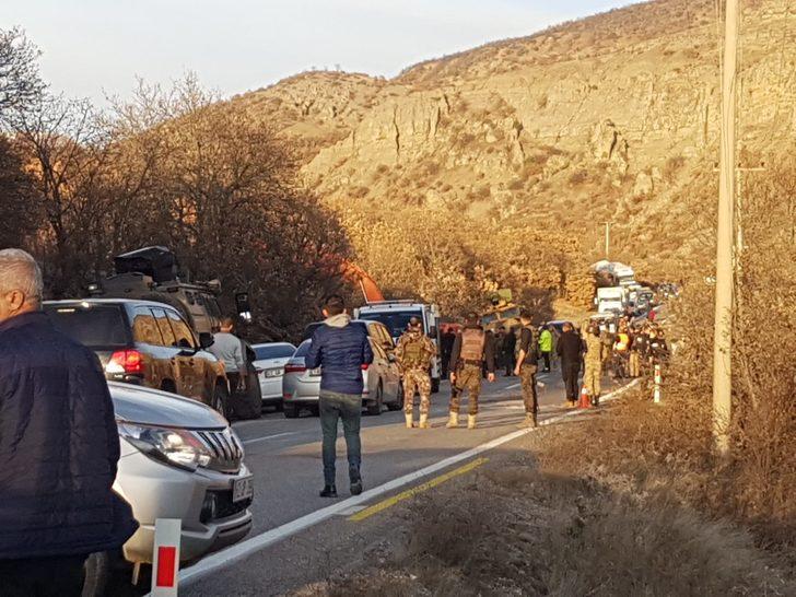 Tunceli'de askerleri taşıyan zırhlı araç devrildi! Yaralılar var G3