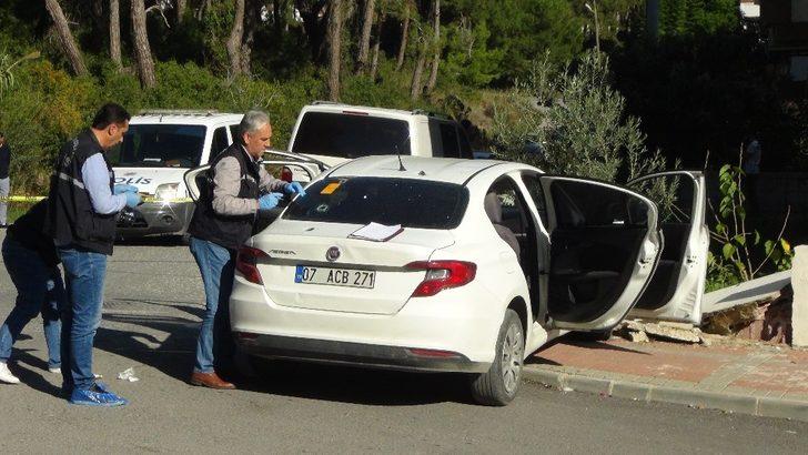 Ayrı yaşadığı eşini araç içinde kurşun yağmuruna tuttu!  G5