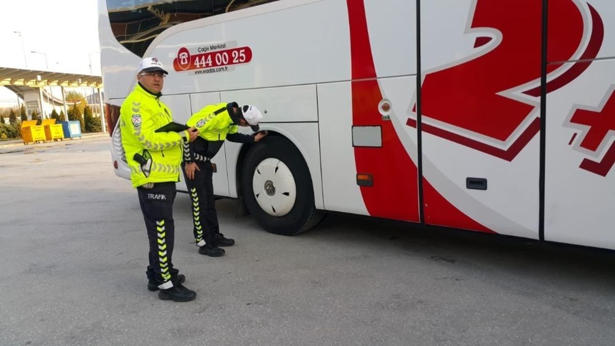 Boz&uuml;y&uuml;k&rsquo;te kış lastiği denetimleri hız kazandı