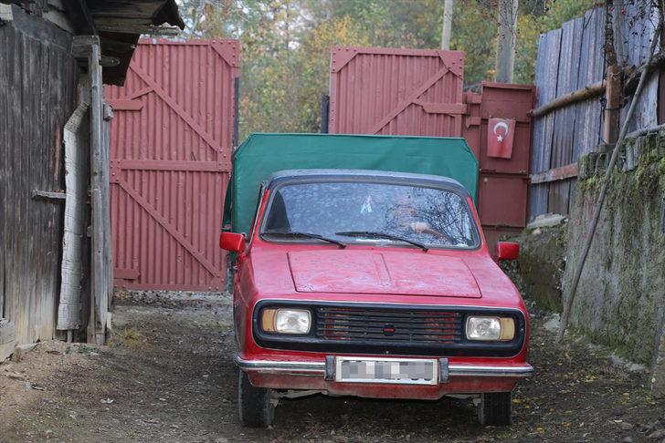 Anadol marka aracına 40 yıldır gözü gibi bakıyor G3