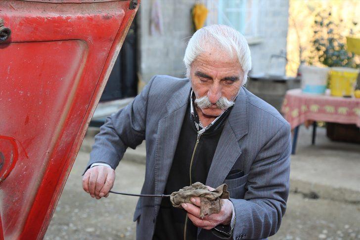 Anadol marka aracına 40 yıldır gözü gibi bakıyor G2