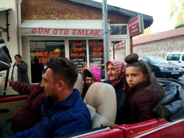 Bozüyük’te ’Engel olma, farkında ol’ klasik araç turu G2