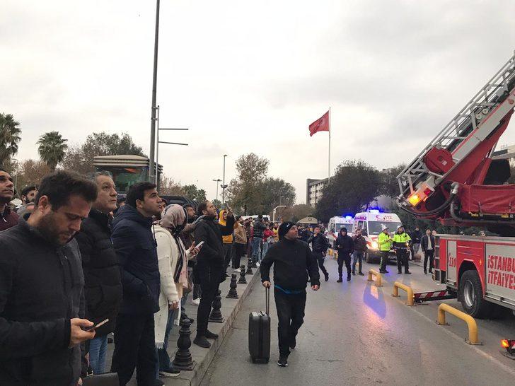 Vatan Caddesi'nde intihar girişimi! Çok sayıda ekip sevk edildi G4
