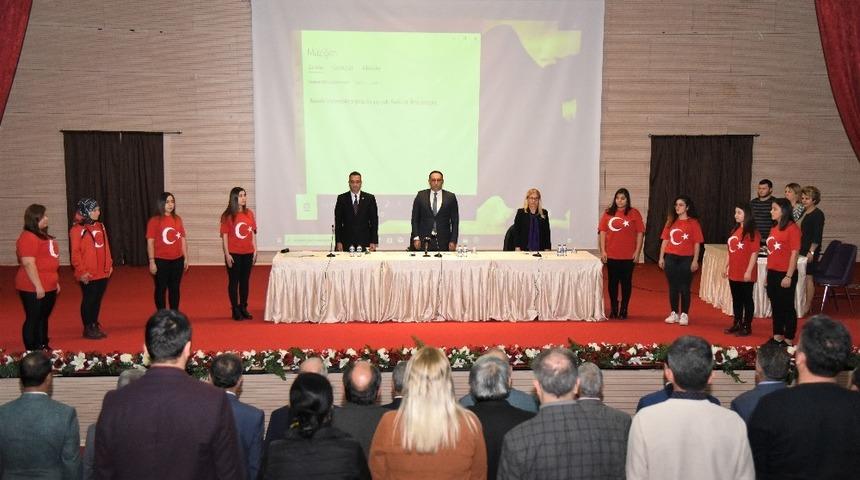 Toroslar Belediye Meclisi, ’Engelliler Günü’ne işaret diliyle dikkat çekti