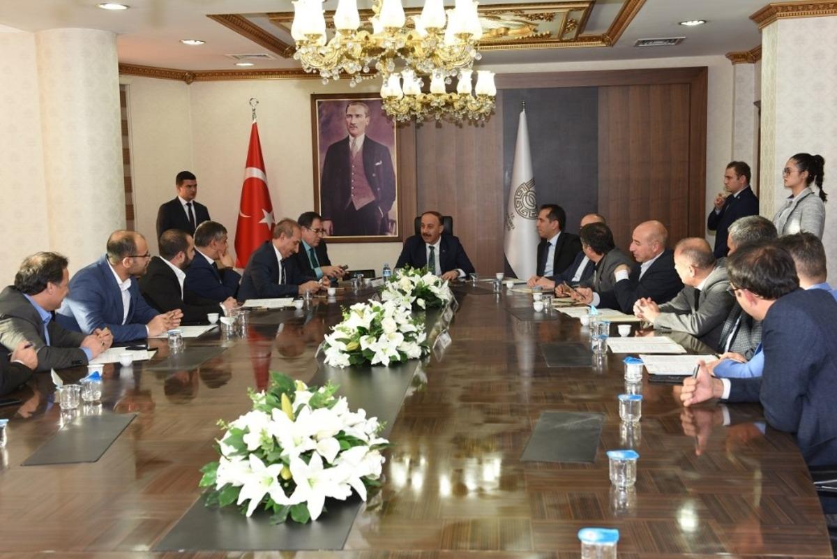 Yikob, 60 taşınmazı belediyelere devretti