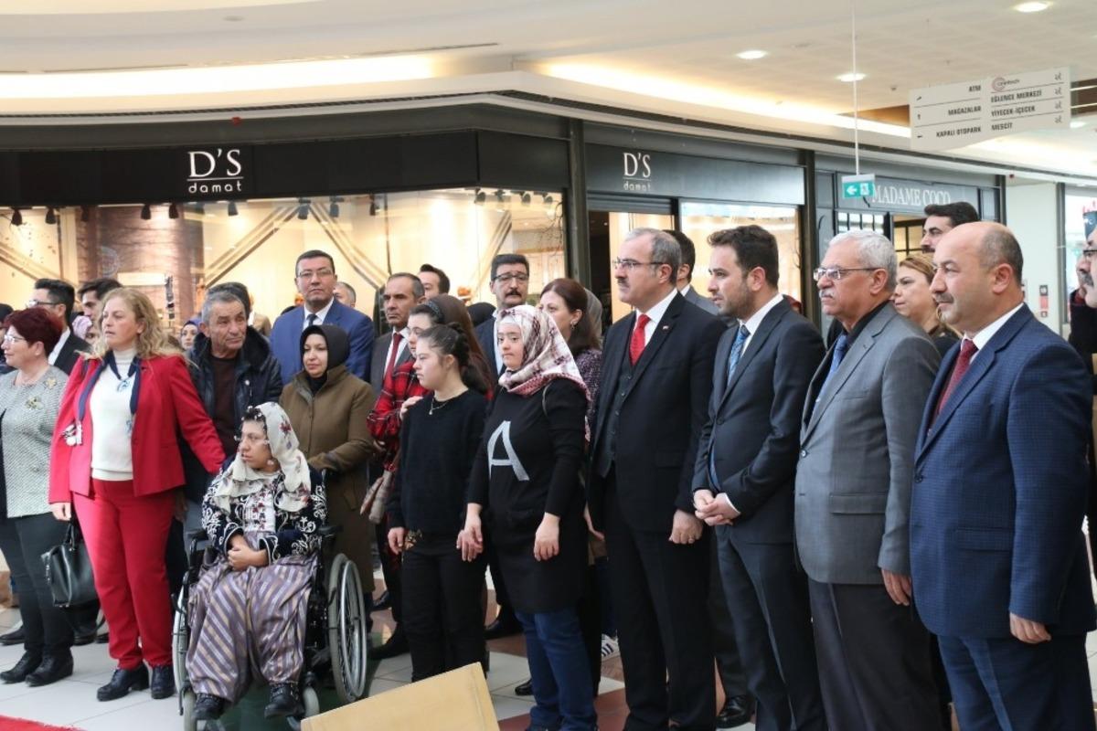 K&uuml;tahya&rsquo;da D&uuml;nya Engelliler G&uuml;n&uuml; programı