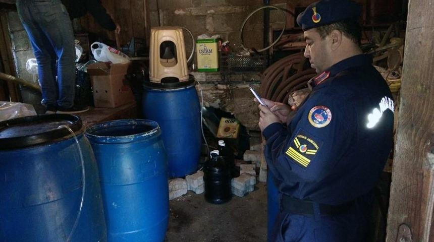 Samanlıkta sahte alkol &uuml;retimine operasyon