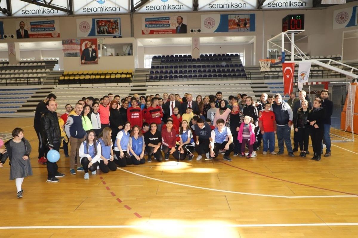 Başkan Akın&rsquo;dan engelli basketbol takımı m&uuml;jdesi