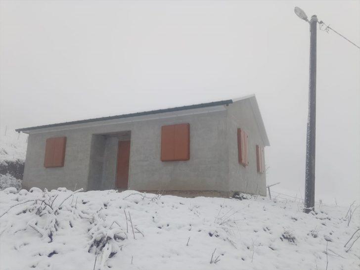 Trabzon'un yaylalarında kaçak yapılan 8 bina yıkıldı G3