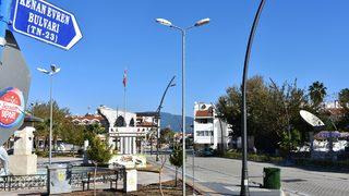 Marmaris'te Kenan Evren Bulvarı'nın adı Bülent Ecevit Bulvarı olarak değiştirildi