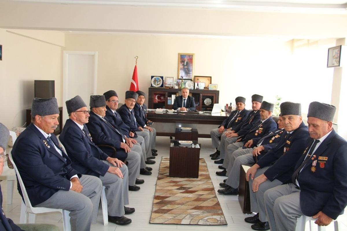 Kulalı Kıbrıs gazileri madalyalarını aldı