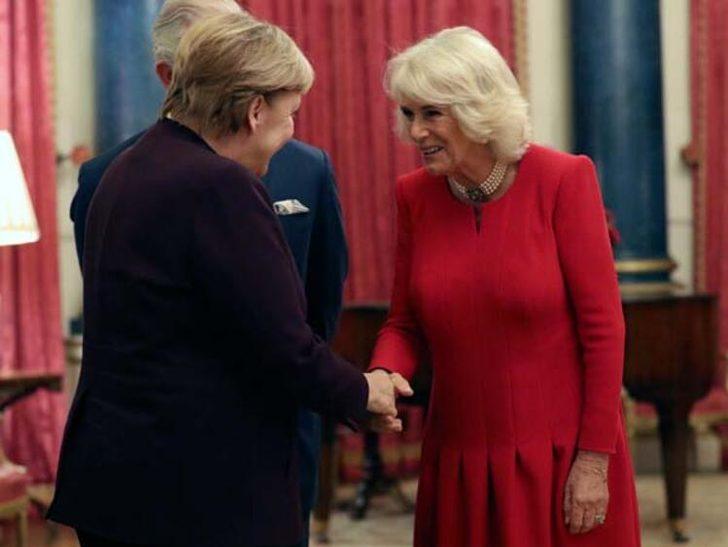 Liderler Buckingham Sarayı’nda! Zirveye Justin Trudeau'nun çorapları yine damga vurdu G3