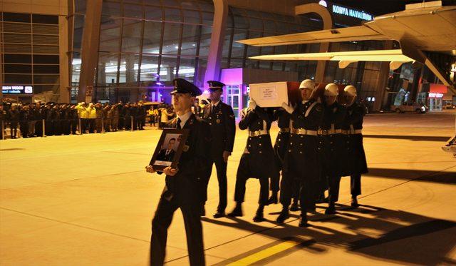 Hakkari'deki silah kazasında şehit olan askerin cenazesi Konya'ya getirildi<br />
