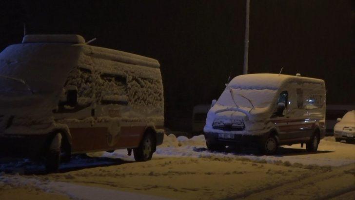 Uludağ'da 3 gün önce kaybolan 2 dağcıyı arama çalışmaları yeniden başladı G5