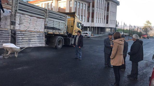 Ziraat odası kireç dağıttı