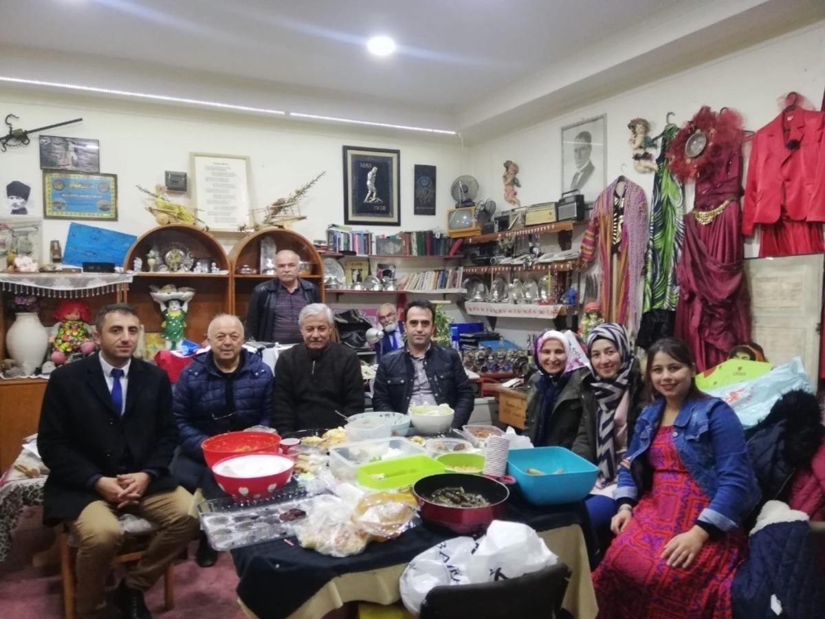 &Ouml;ğrencilerden anlamlı ziyaret