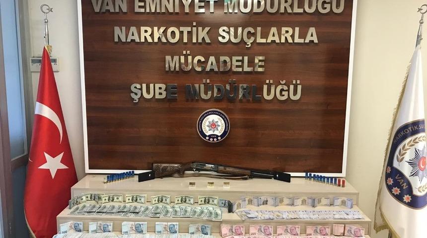 Van&rsquo;da 6 ayrı yakalamada 799 kilo eroin ele ge&ccedil;irildi