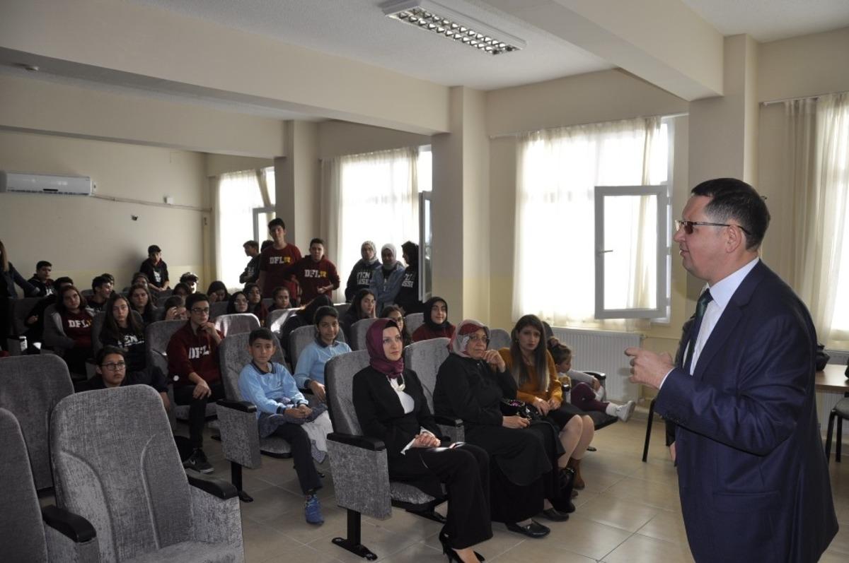 Engelli &ouml;ğretmen ile &ouml;ğrenci hayat hikayelerini paylaştı