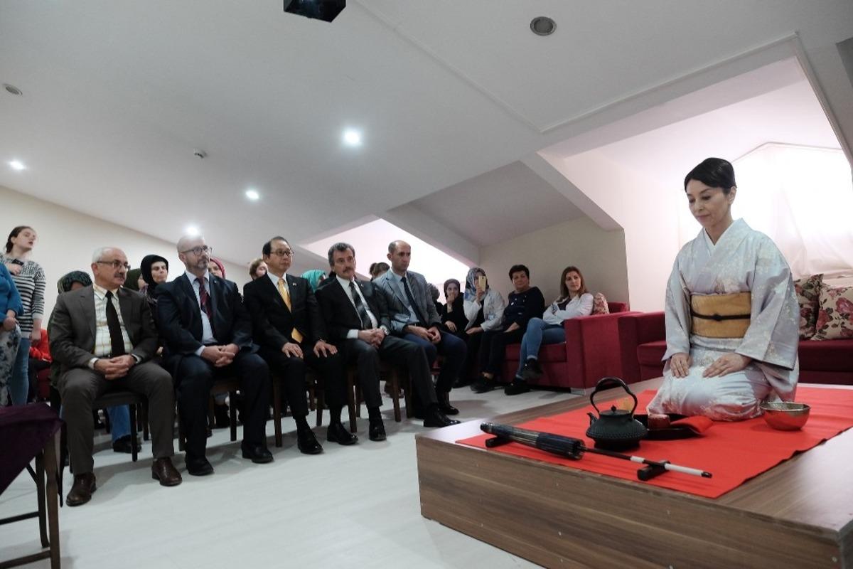 BUSMEK&rsquo;te k&uuml;lt&uuml;r harmanı