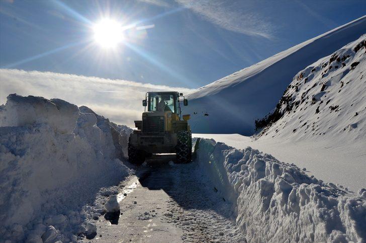 Van ve Muş'ta kardan kapanan 45 yol ulaşıma açıldı G3