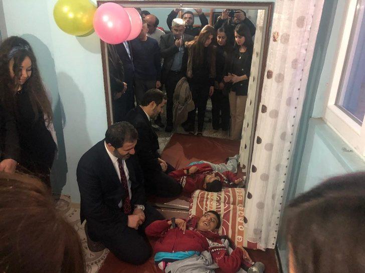 AK Parti heyetinden engellilere ziyaret G2