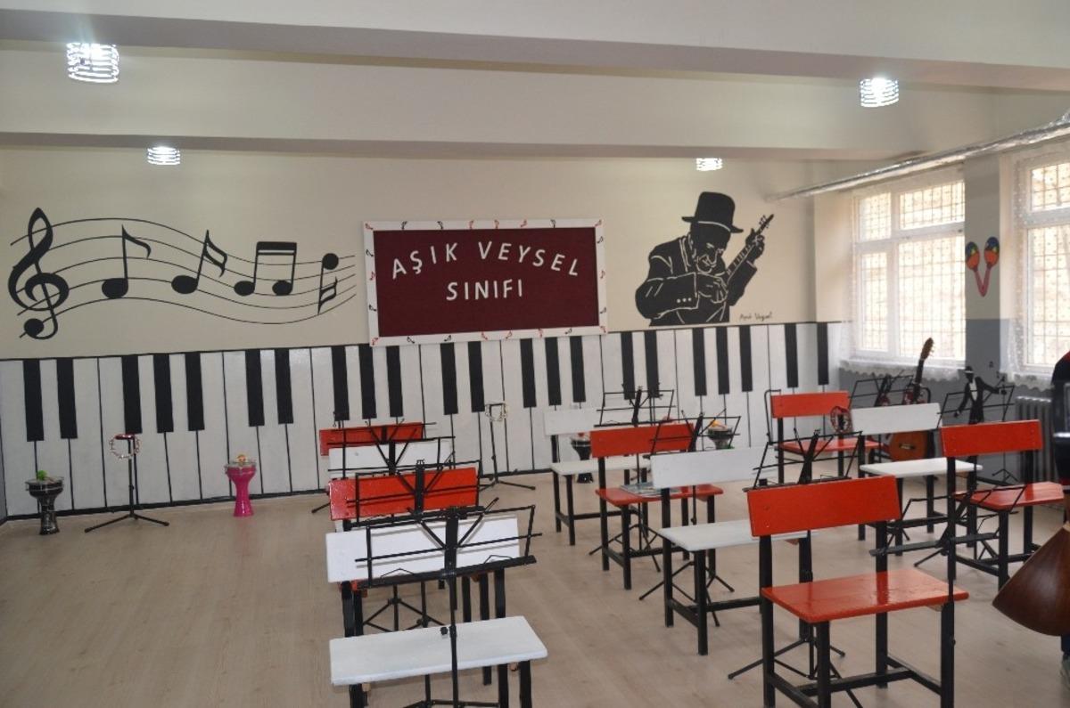 Uludere&rsquo;de Aşık Veysel sınıfı a&ccedil;ıldı