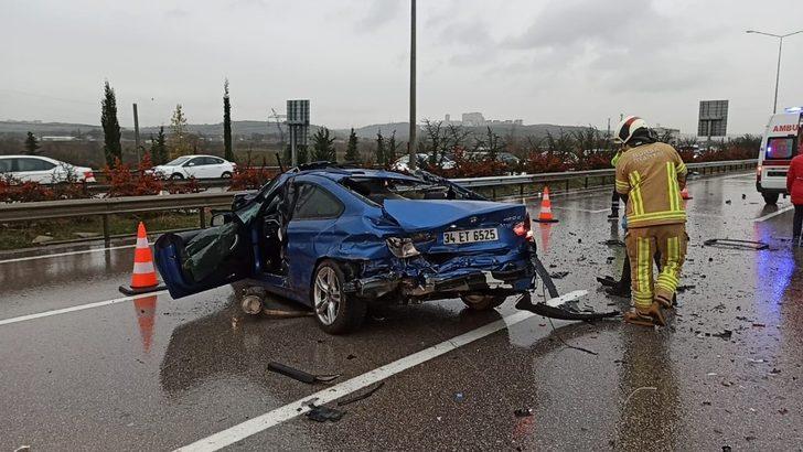 Lüks otomobil sürücüsü feci şekilde can verdi G1