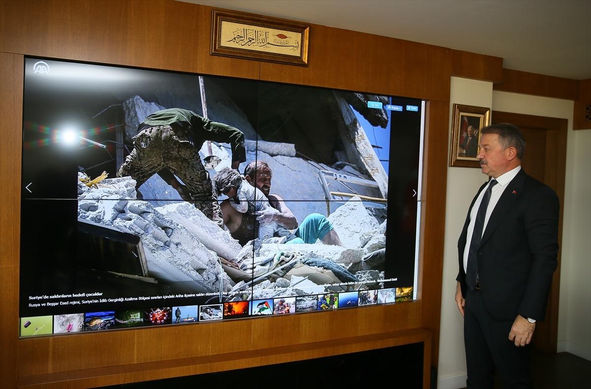 İzmir Emniyet M&uuml;d&uuml;r&uuml; Aşkın AA fotoğraflarını oyladı