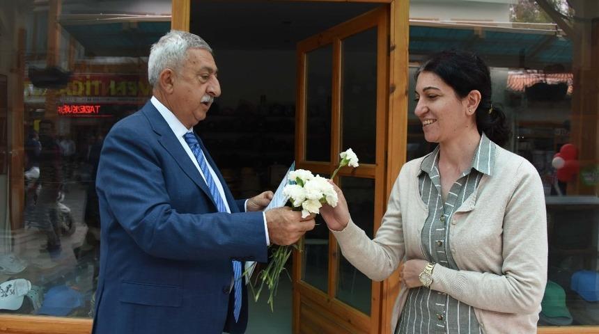 TESK Genel Başkanı Paland&ouml;ken: "Kadınların olmadığı bir siyasi yaşam d&uuml;ş&uuml;n&uuml;lemez&rdquo;