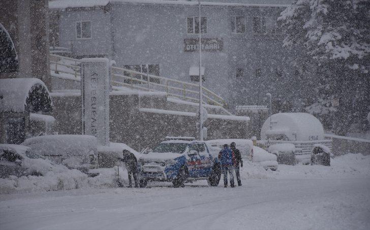 Uludağ bembeyaz! Kar kalınlığı 20 santimetreye yaklaştı G2