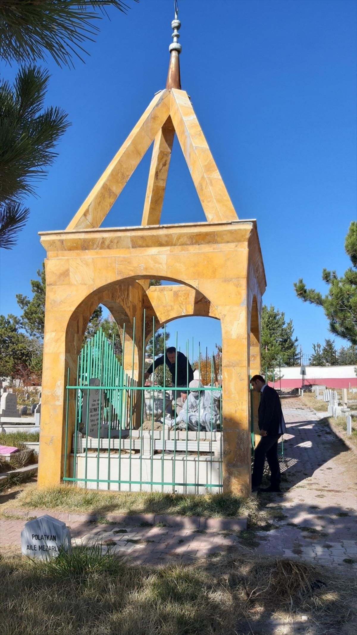 Biyolojik babanın belirlenmesi i&ccedil;in 30 yıl &ouml;nce &ouml;len kişinin mezarı a&ccedil;ıldı