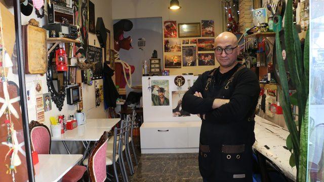 Tostçu dükkanında nostaljik objeler