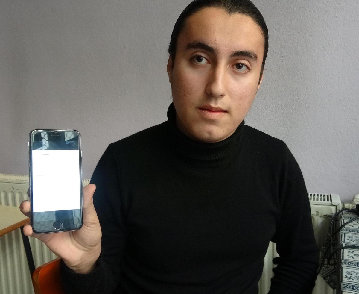 Apple'ın bir a&ccedil;ığını daha buldu! &Uuml;nl&uuml;lerin fotoğraflarına erişebiliyor