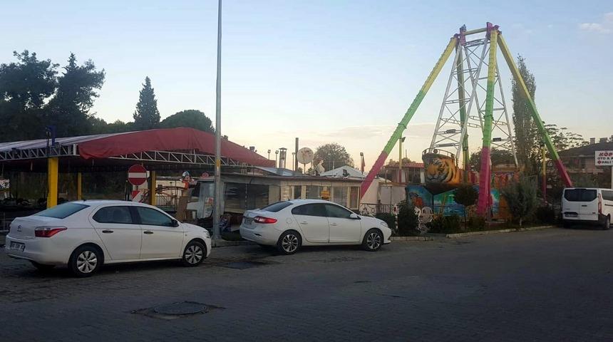 Lunaparkta silahlı kavga: 1 &ouml;l&uuml;, 1 yaralı