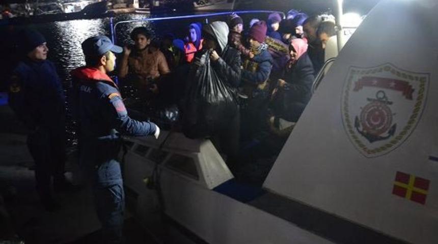 Dikili'de 47 g&ouml;&ccedil;men ile 1 organizat&ouml;r yakalandı