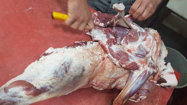 Siirt'te kasapların kavurma mesaisi