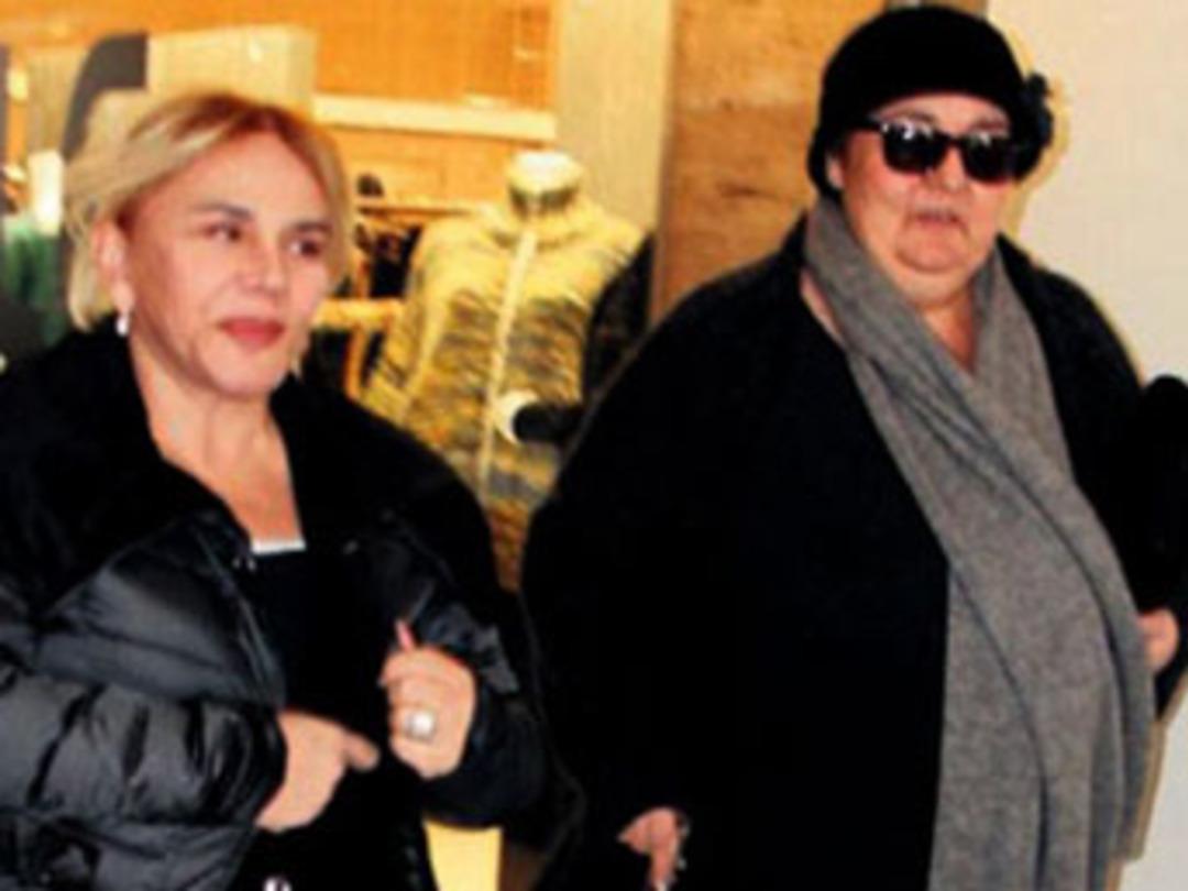 G&ouml;zyaşlarıyla uğurlandı