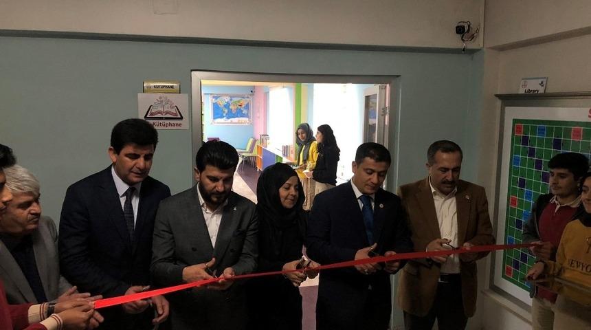 Erciş&rsquo;te Z-K&uuml;t&uuml;phane a&ccedil;ılışı