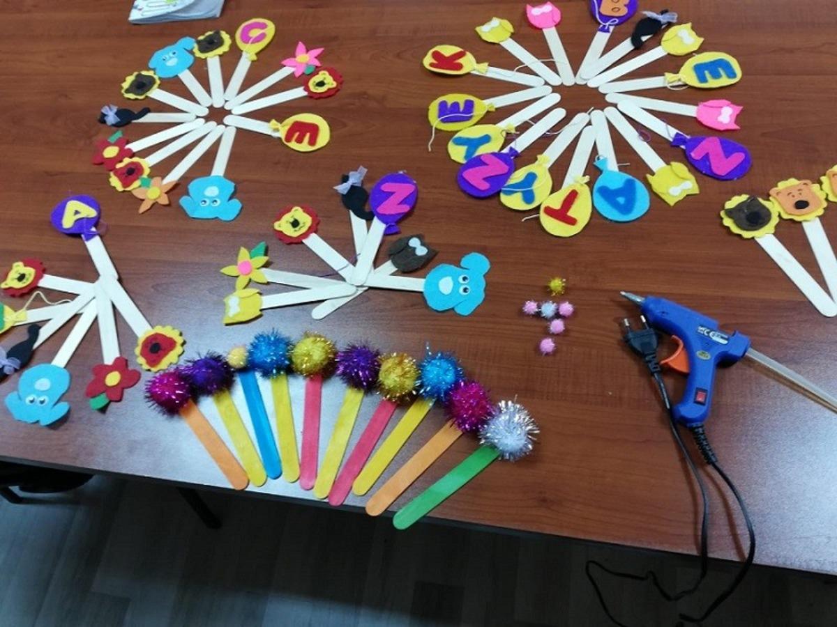 &Ouml;ğrencilerden, işitme engelli &ccedil;ocuklar i&ccedil;in anlamlı &ccedil;alışma